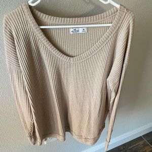 Hollister sweater size medium